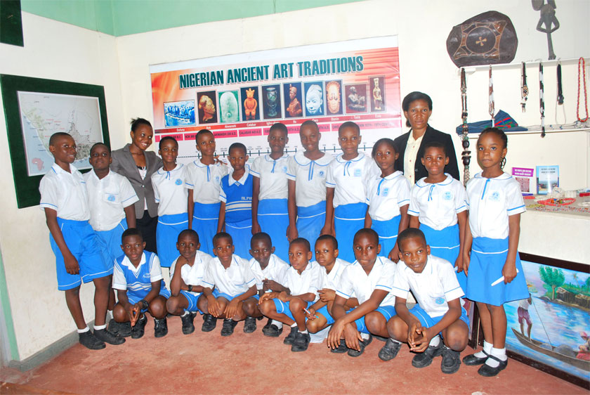 PUPILS-IN-NATIONAL-MUSEUM